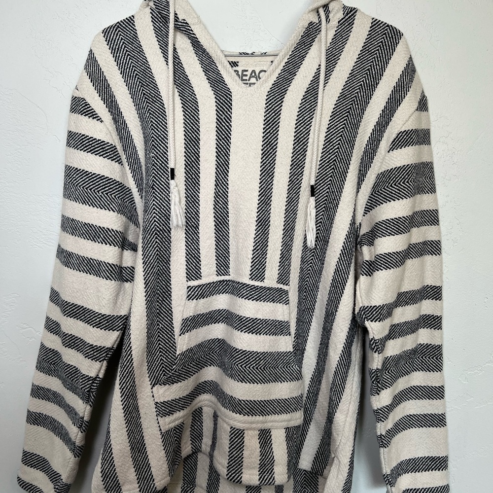 Beach life hoodie SIZE M